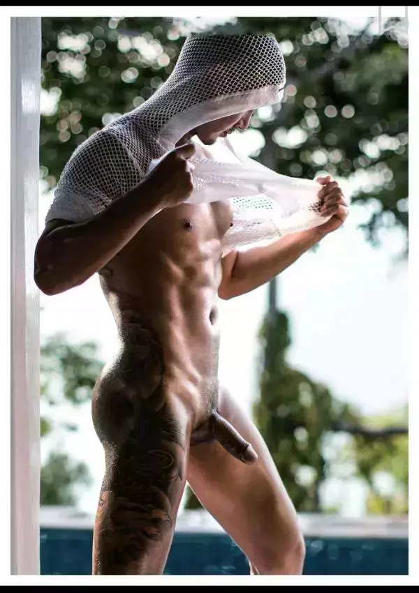 謝梓秋男性ヌード写真集「Naked Osean」裸海之旅