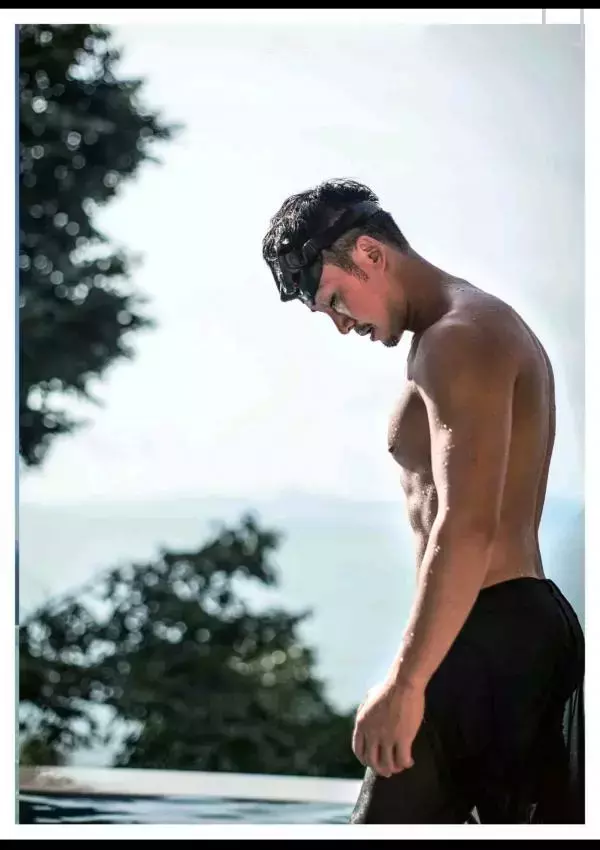 謝梓秋男性ヌード写真集「Naked Osean」裸海之旅