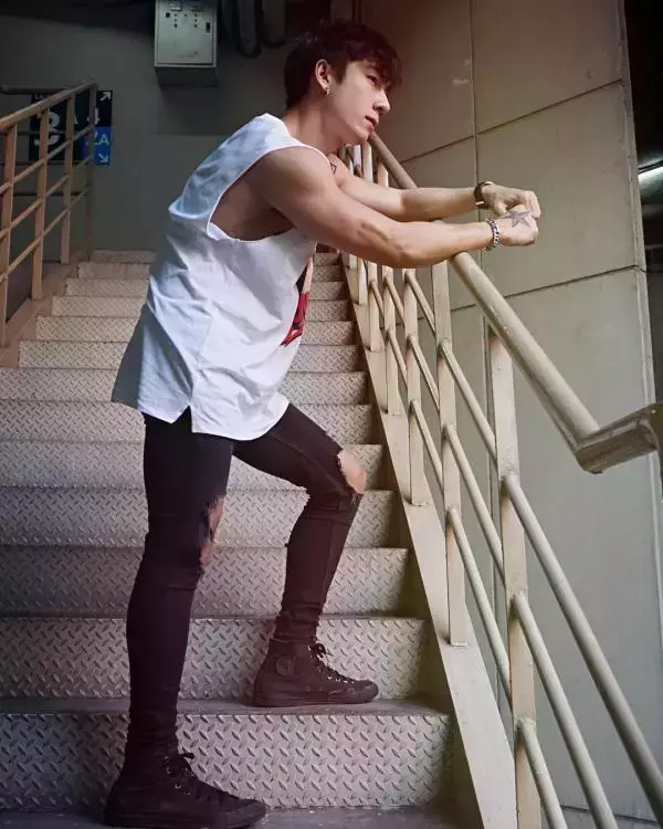 Hunger Homme | Ice Ratawit