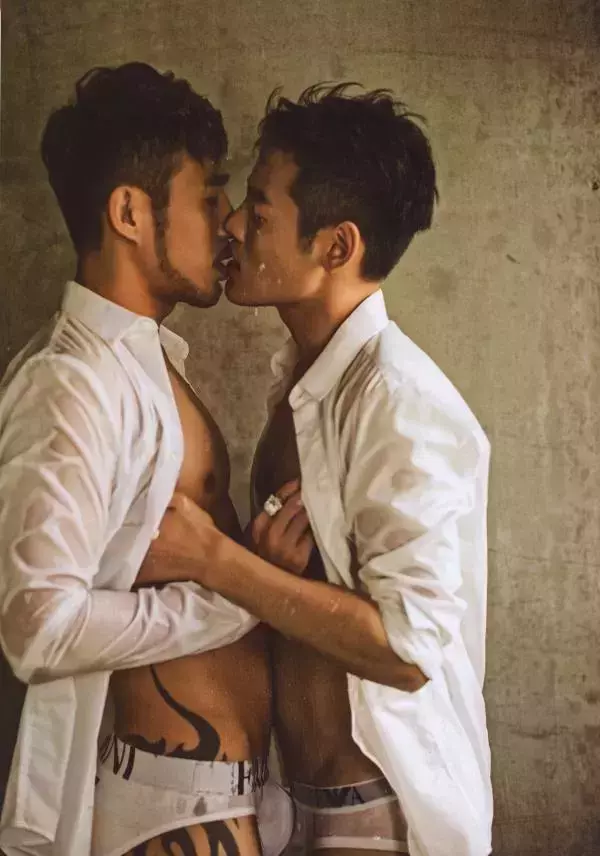 謝梓秋男性ヌード写真集「LOVE Entanglement」 茶顏