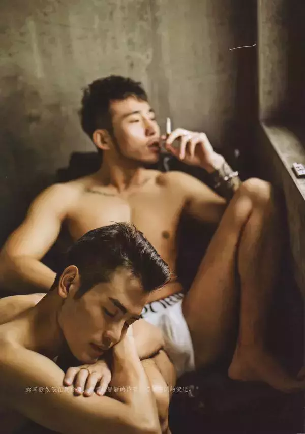 謝梓秋男性ヌード写真集「LOVE Entanglement」 茶顏