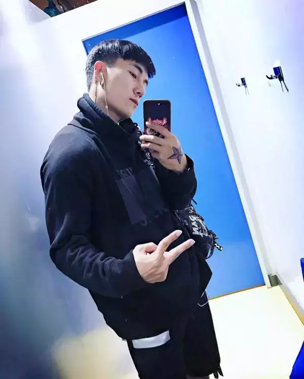 Hunger Homme | Ice Ratawit