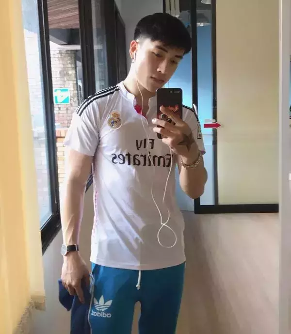 Hunger Homme | Ice Ratawit