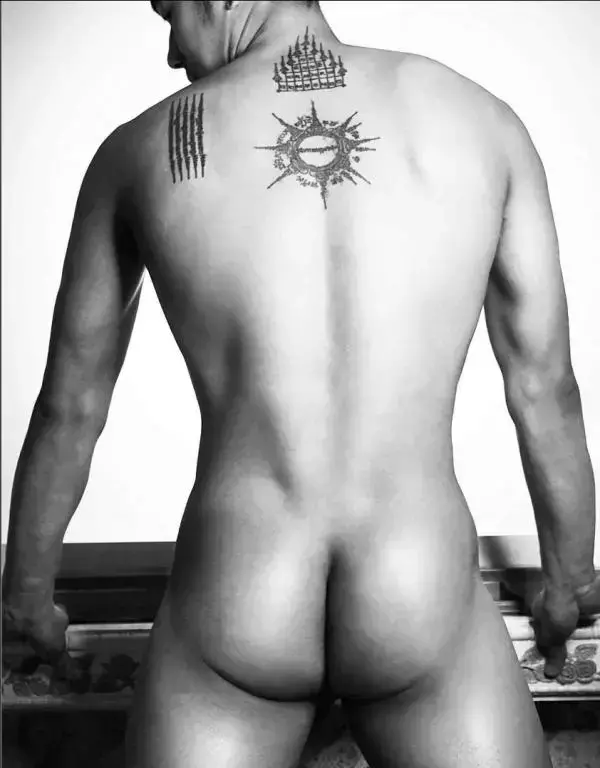 MAN OMG 3 - Guy On Hot Street