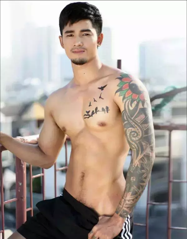 MAN OMG 4 - Chai Charlee