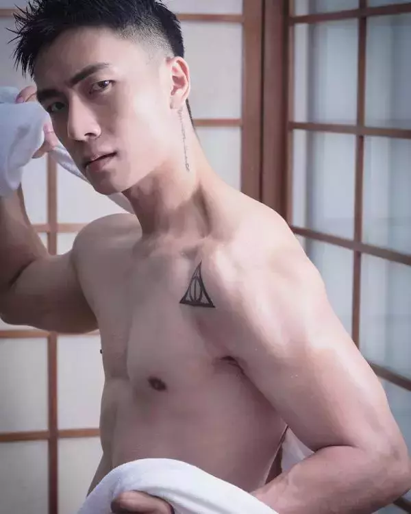 Hunger Homme | Ice Ratawit