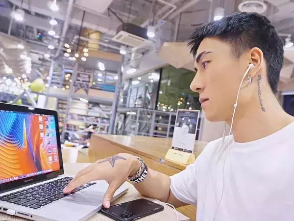 Hunger Homme | Ice Ratawit