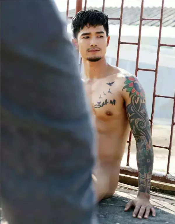 MAN OMG 4 - Chai Charlee