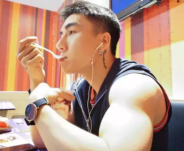 Hunger Homme | Ice Ratawit