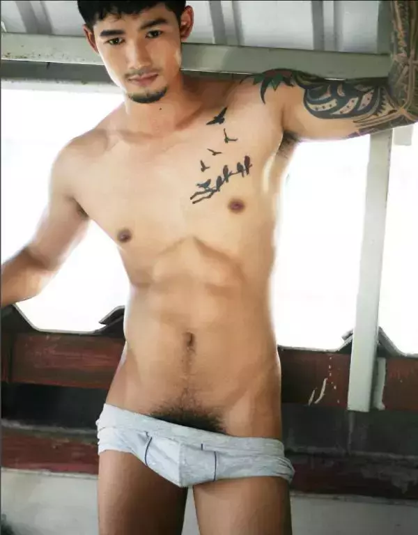 MAN OMG 4 - Chai Charlee