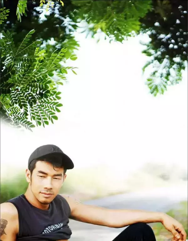 MAN OMG 3 - Guy On Hot Street