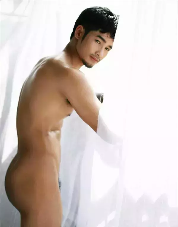 MAN OMG 4 - Chai Charlee