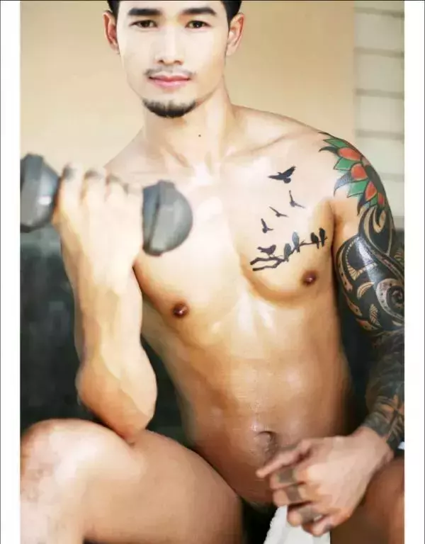 MAN OMG 4 - Chai Charlee