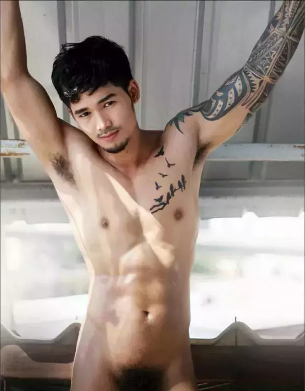 MAN OMG 4 - Chai Charlee