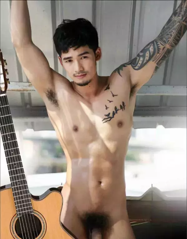 MAN OMG 4 - Chai Charlee