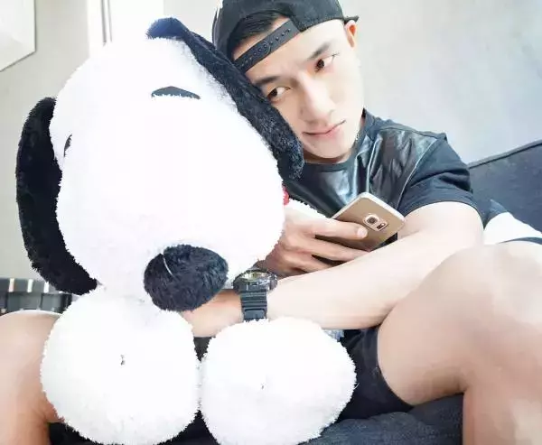 Hunger Homme | Ice Ratawit