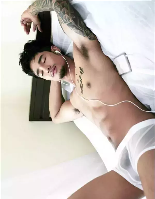 MAN OMG 4 - Chai Charlee