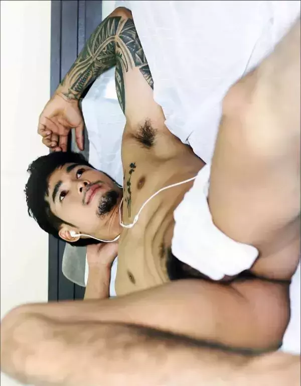 MAN OMG 4 - Chai Charlee