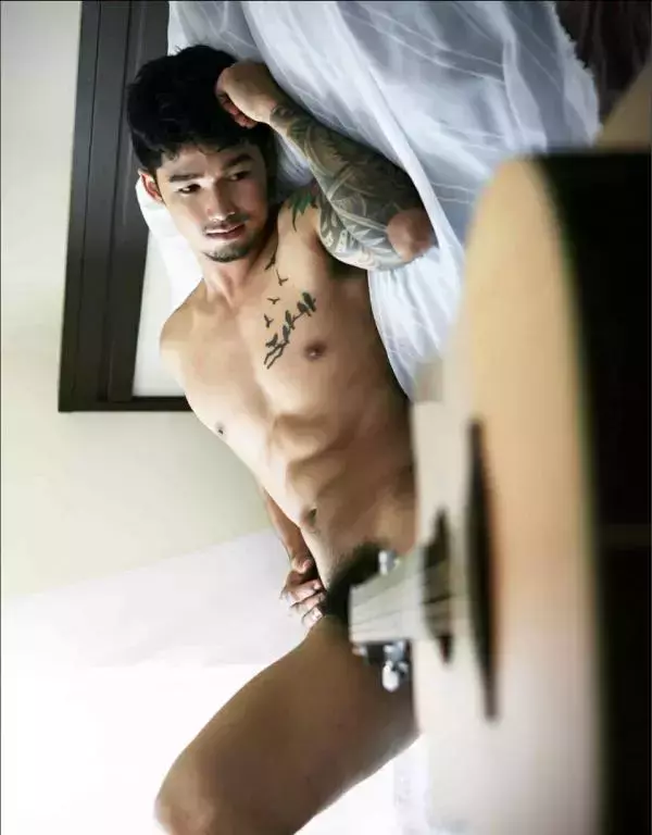MAN OMG 4 - Chai Charlee