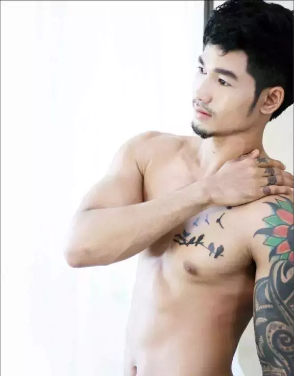 MAN OMG 4 - Chai Charlee