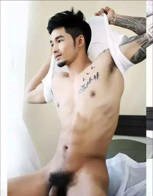 MAN OMG 4 - Chai Charlee