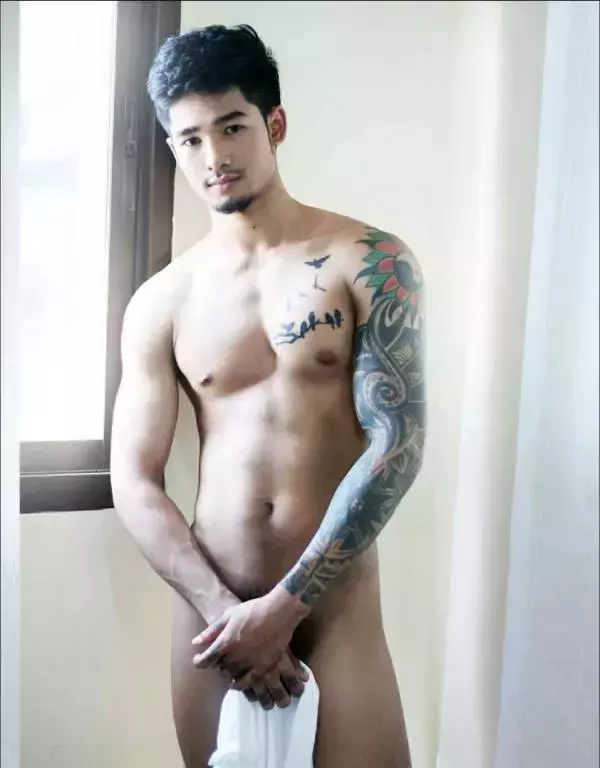 MAN OMG 4 - Chai Charlee