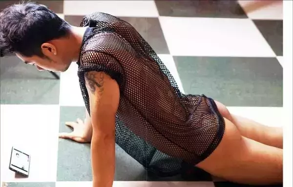MAN OMG 3 - Guy On Hot Street