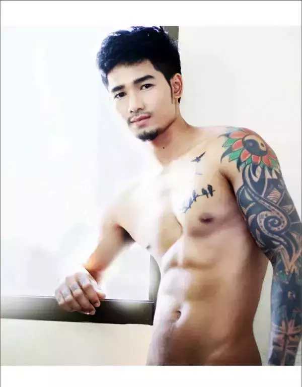 MAN OMG 4 - Chai Charlee