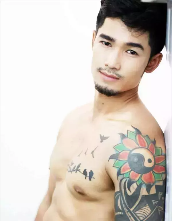 MAN OMG 4 - Chai Charlee