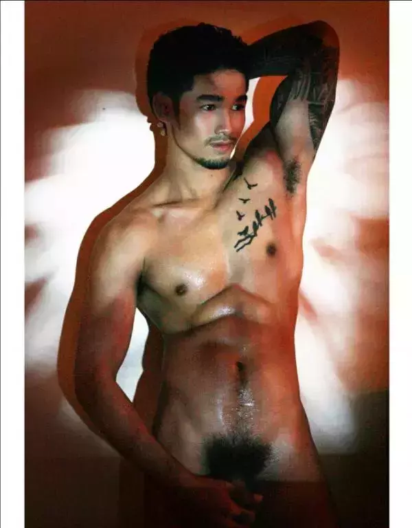MAN OMG 4 - Chai Charlee