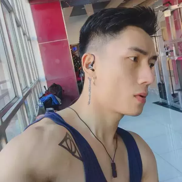 Hunger Homme | Ice Ratawit