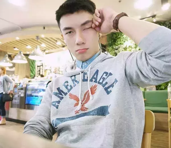 Hunger Homme | Ice Ratawit