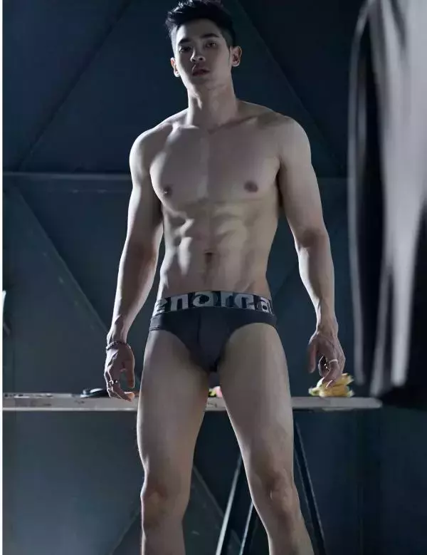 Nogrid Men 7