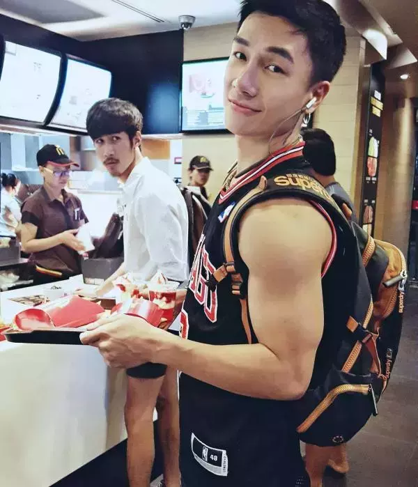 Hunger Homme | Ice Ratawit