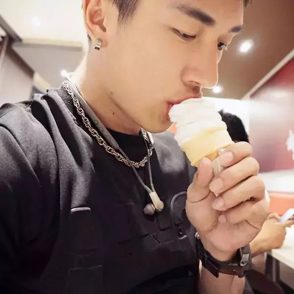 Hunger Homme | Ice Ratawit