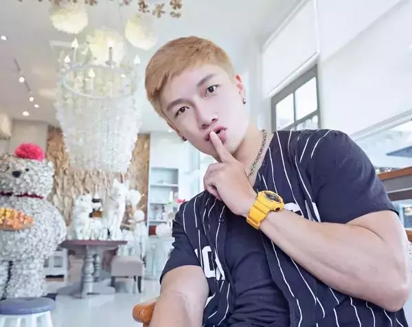 Hunger Homme | Ice Ratawit