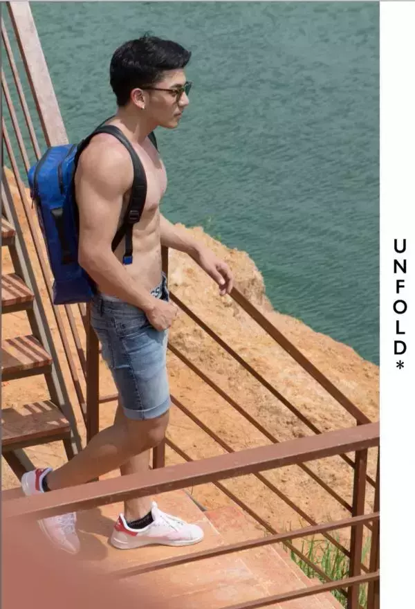 UNFOLD 06 - Ford Saksit