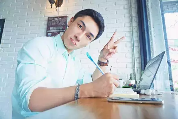 Hunger Homme | Ice Ratawit