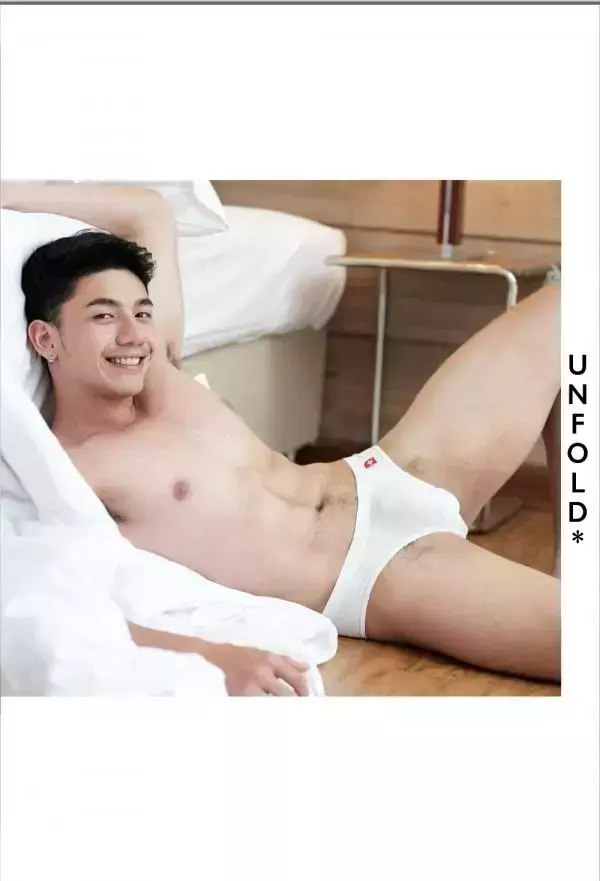 UNFOLD 06 - Ford Saksit
