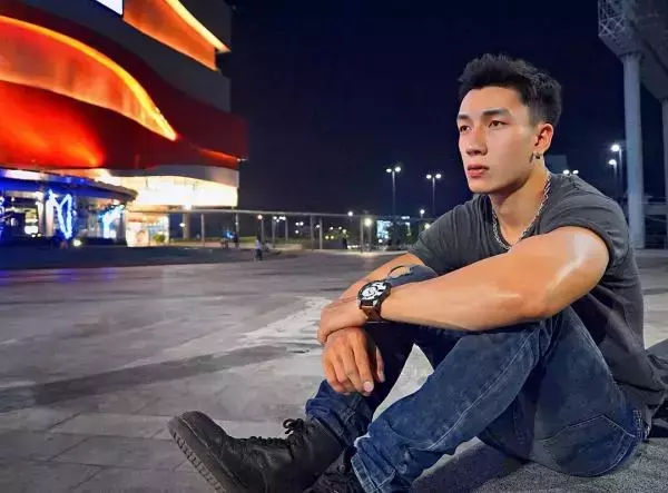Hunger Homme | Ice Ratawit