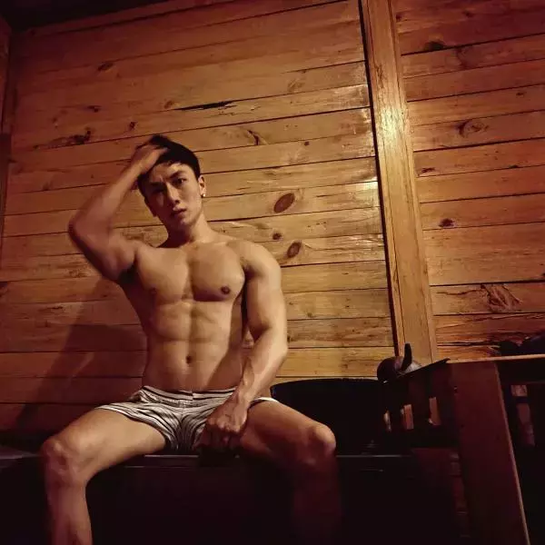 Hunger Homme | Ice Ratawit