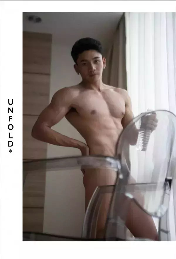 UNFOLD 06 - Ford Saksit