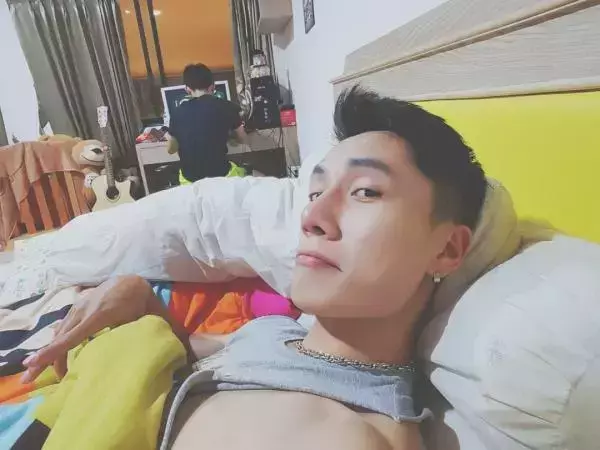 Hunger Homme | Ice Ratawit