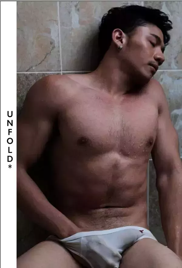 UNFOLD 06 - Ford Saksit