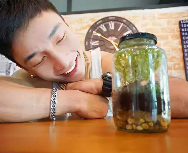 Hunger Homme | Ice Ratawit