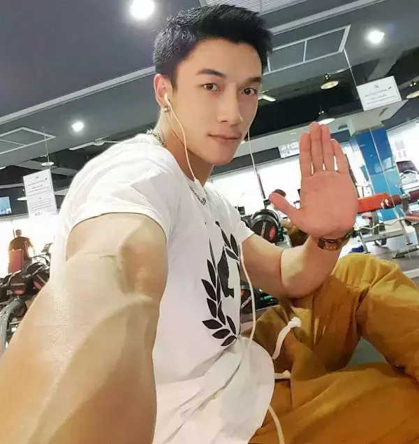 Hunger Homme | Ice Ratawit