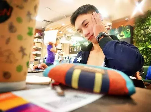 Hunger Homme | Ice Ratawit