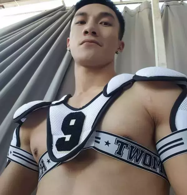 Hunger Homme | Ice Ratawit
