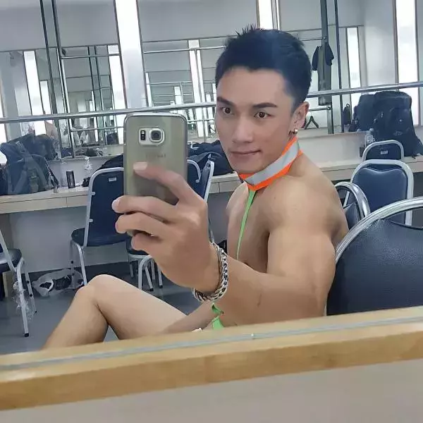 Hunger Homme | Ice Ratawit