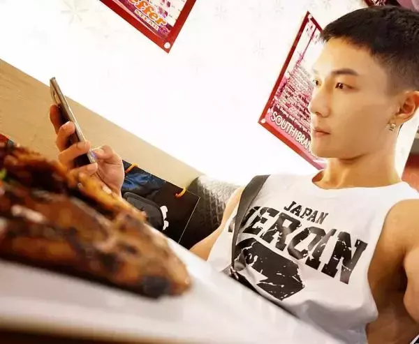 Hunger Homme | Ice Ratawit